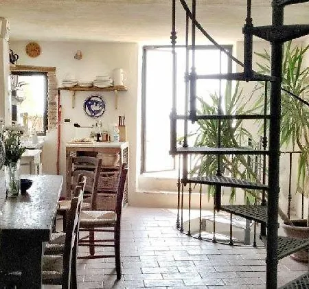 Casa Latini Bed & Breakfast *